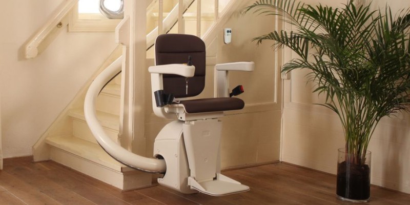 Curved Stailift Quote in Exeter, Plymouth, Barnstaple, Totnes, Devon Stairlift Specialists