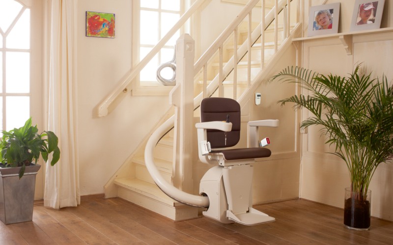 Curved Stairlift Installers in Newton Abbot, Torquay, Exeter, Plymouth, Barnstaple, Oakhampton, Honiton, Taunton, Devon